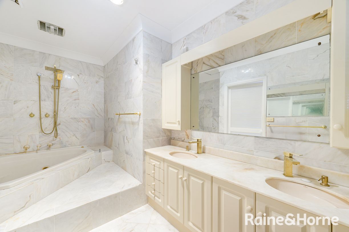 63 Cambourne Avenue — photo 11 of 19