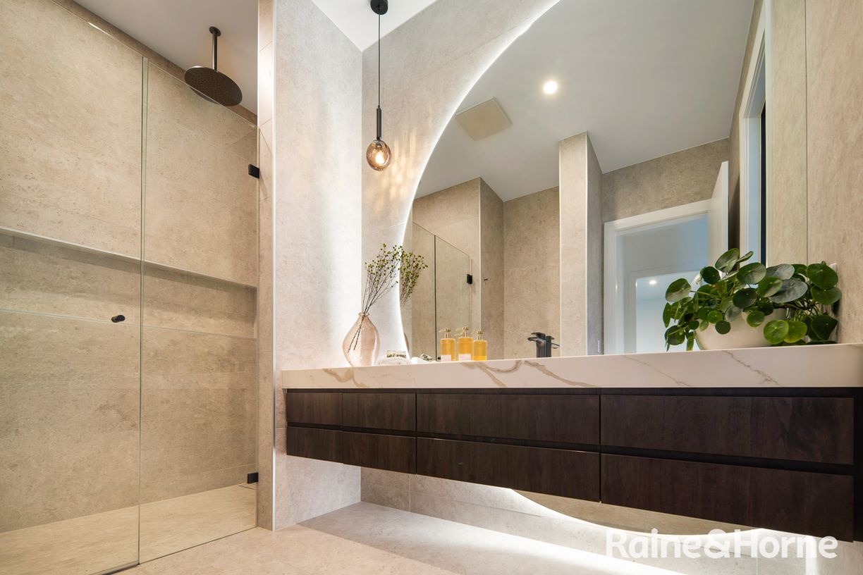 24 Hibble Street — photo 8 of 25