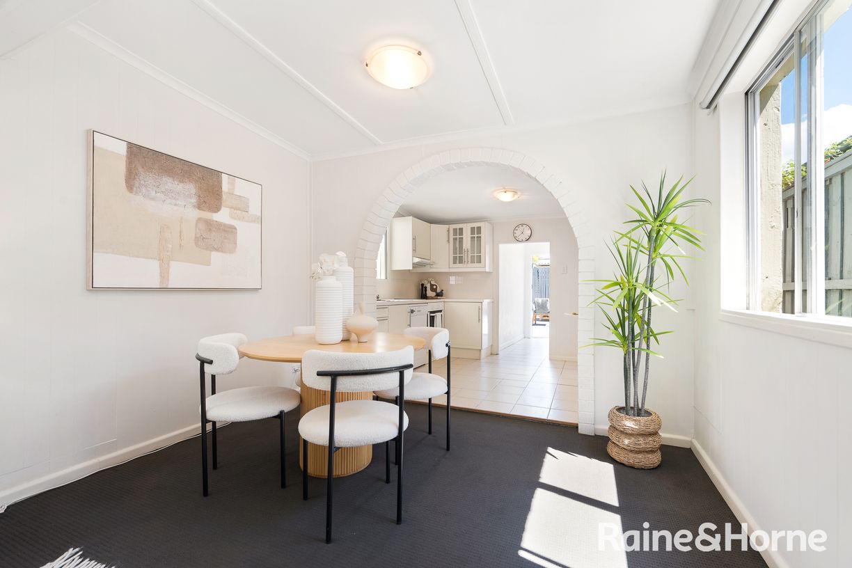 32 Excelsior Street — photo 5 of 25