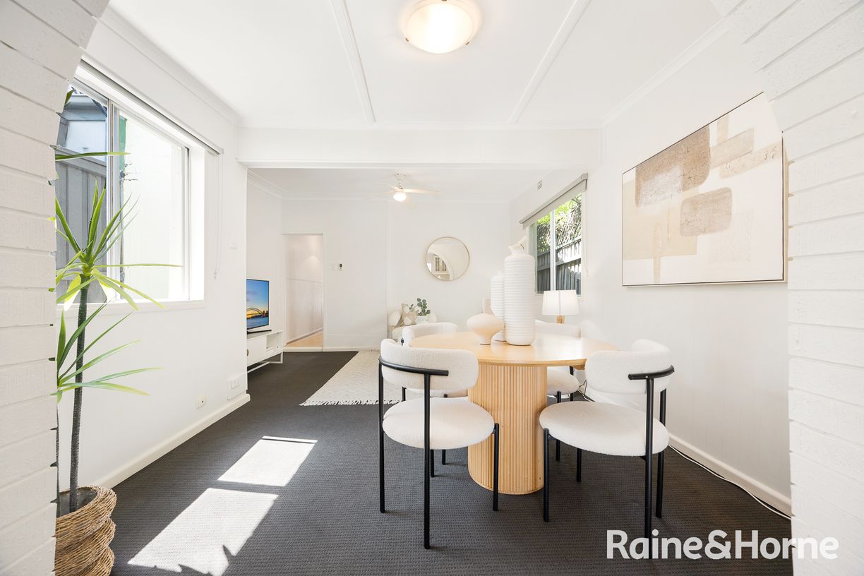 32 Excelsior Street — photo 4 of 25