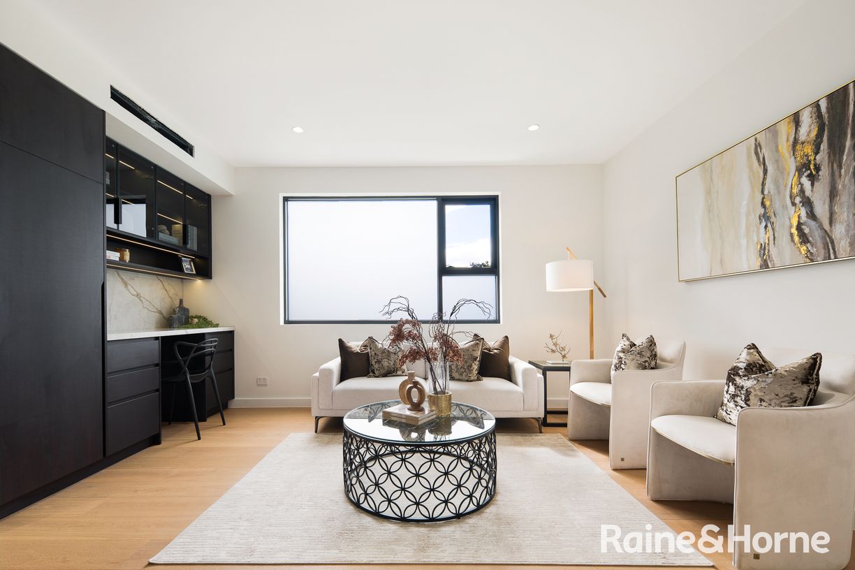 255 Marsden Road — photo 8 of 26