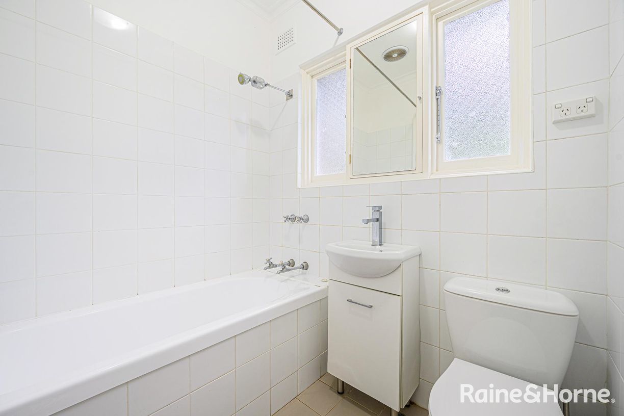 4 Morrice Street — photo 8 of 11