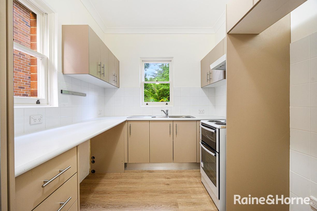 4 Morrice Street — photo 5 of 11