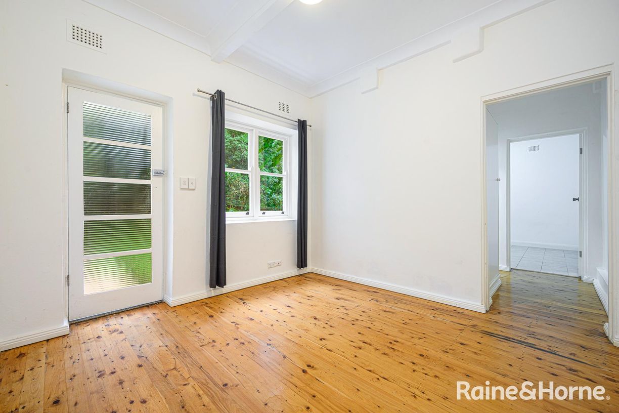 4 Morrice Street — photo 4 of 11