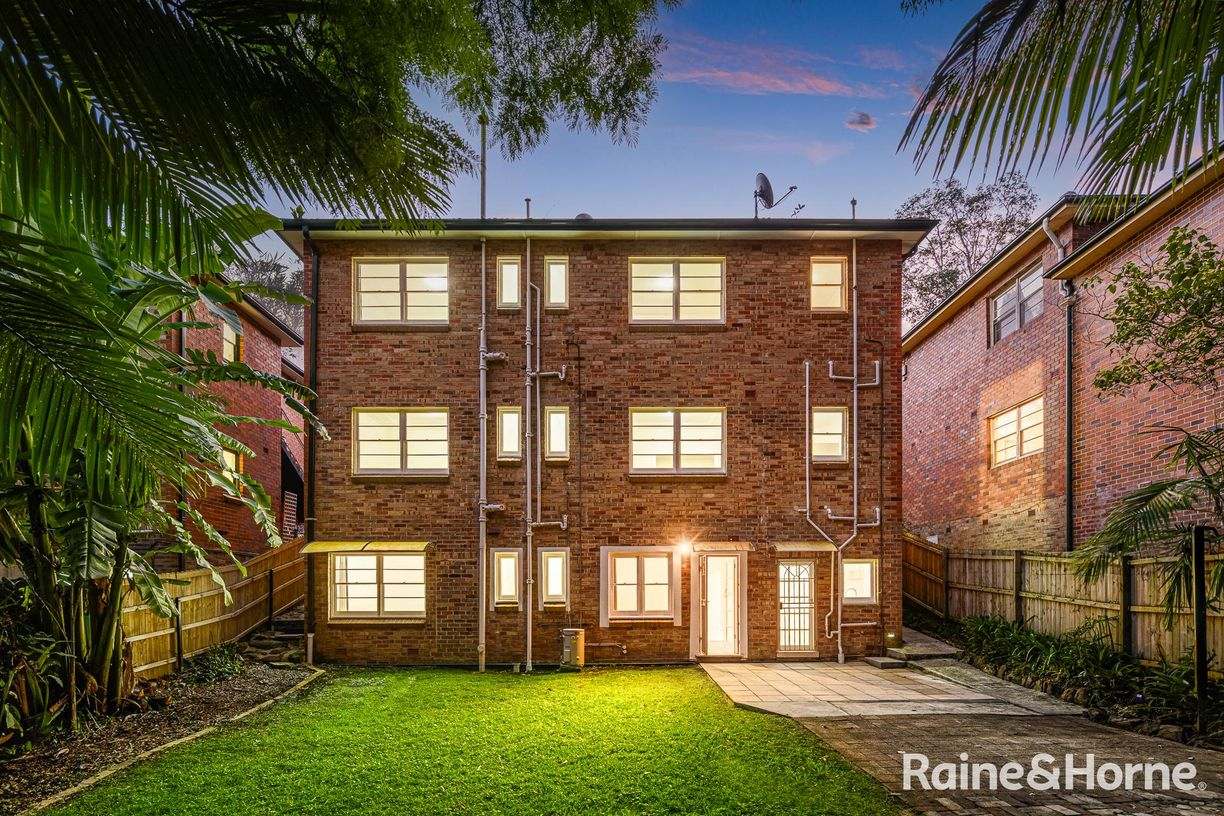 4 Morrice Street — photo 10 of 11