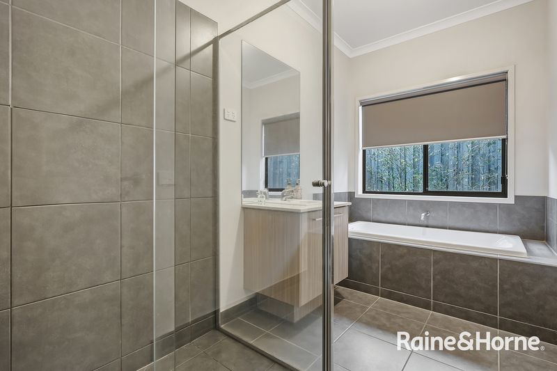 28 Sloane Drive — photo 9 of 14