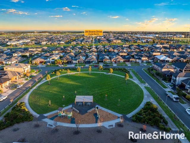 28 Sloane Drive — photo 12 of 14