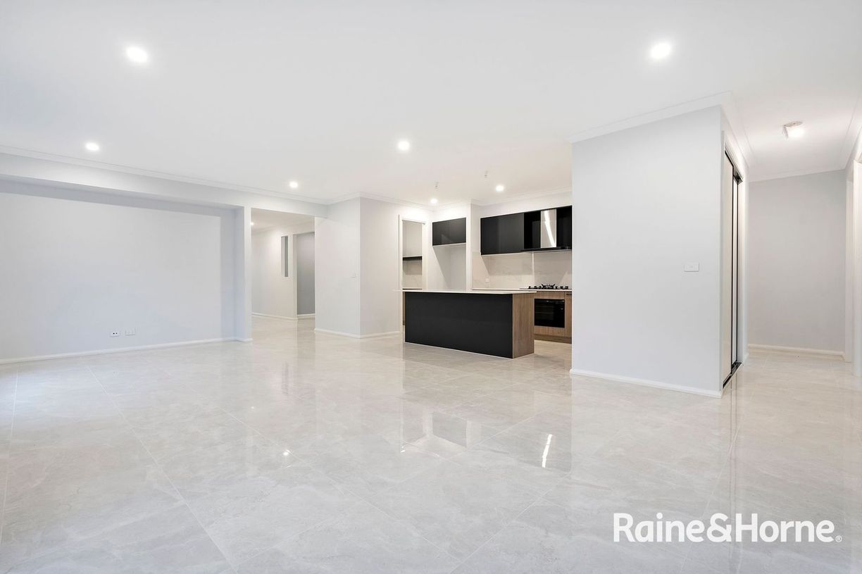 28 Thulian Street — photo 3 of 11