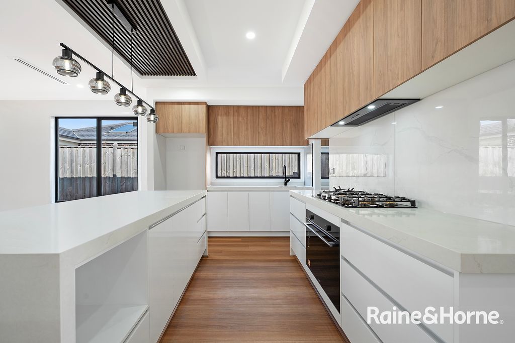 11 Baxter Street — photo 2 of 8