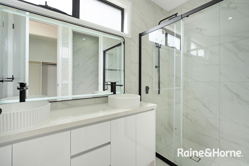 11 Baxter Street — photo 5 of 8