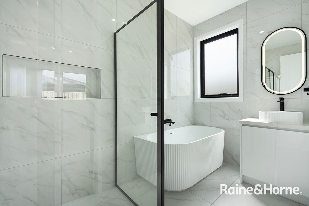11 Baxter Street — photo 6 of 8