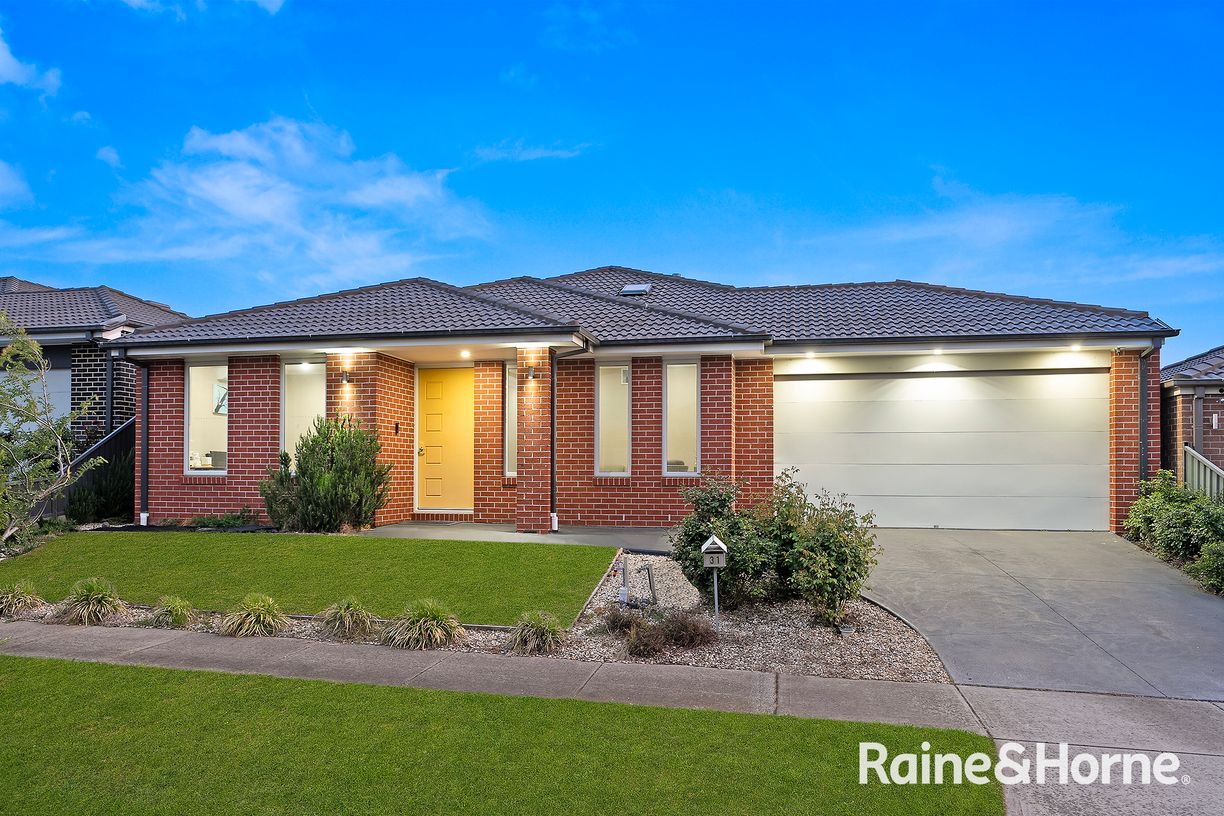 31 Genevieve Circuit — photo from Raine & Horne Cranbourne
