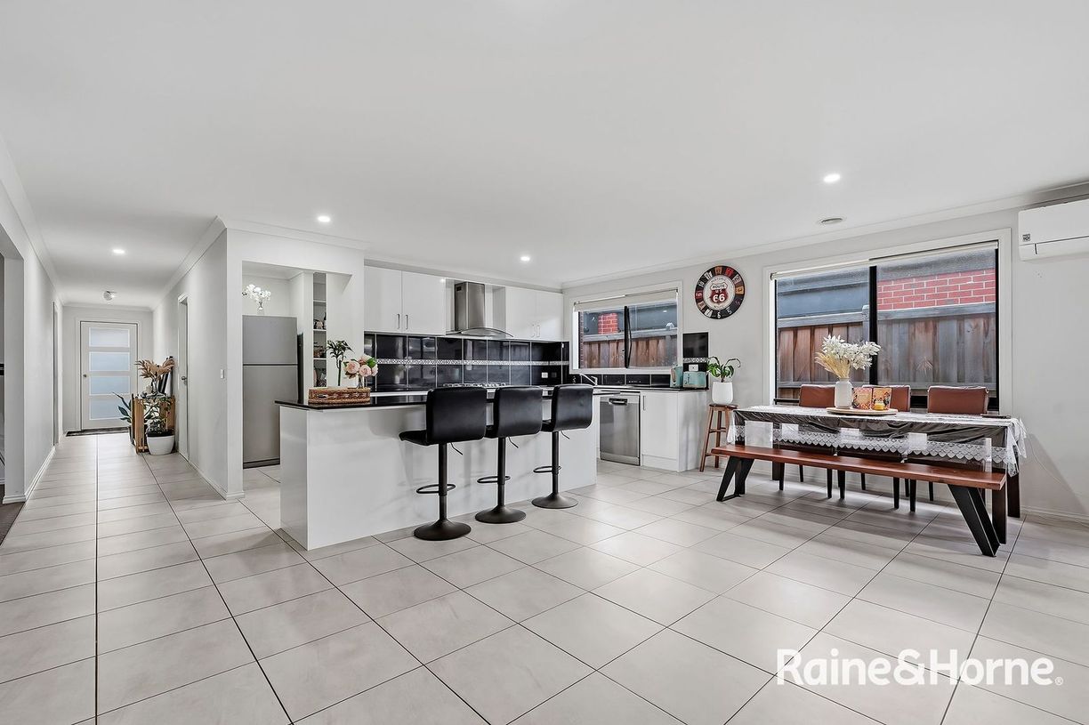 56 Grande Belmond Avenue — photo 3 of 13