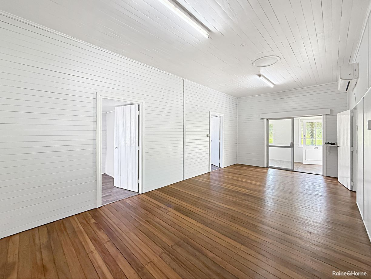 39 Herbert Street — photo 3 of 13