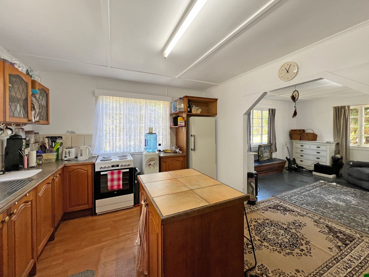 52 Tully Falls Road — photo 5 of 18