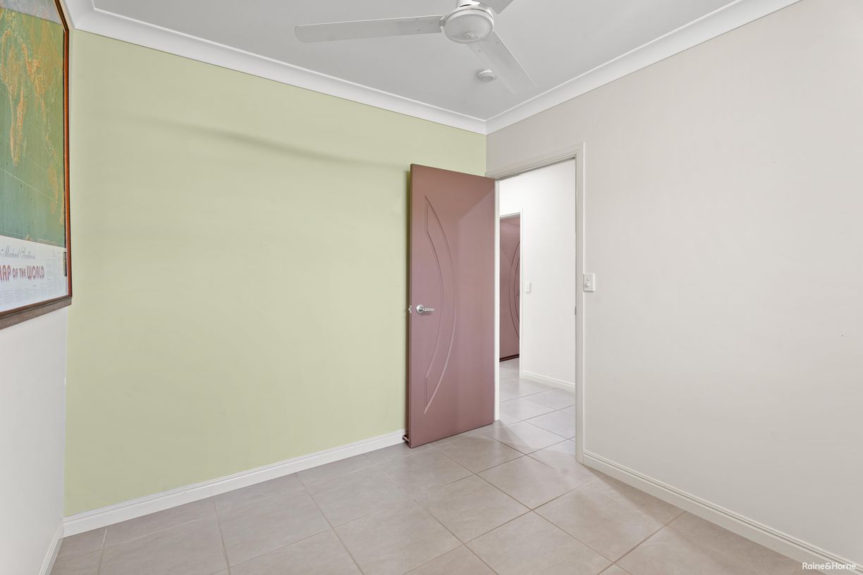 16 Montgomery Close — photo 17 of 30