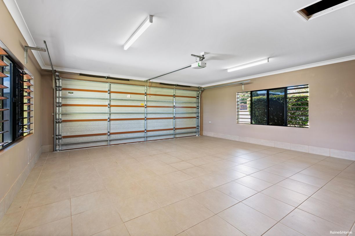 16 Montgomery Close — photo 24 of 30