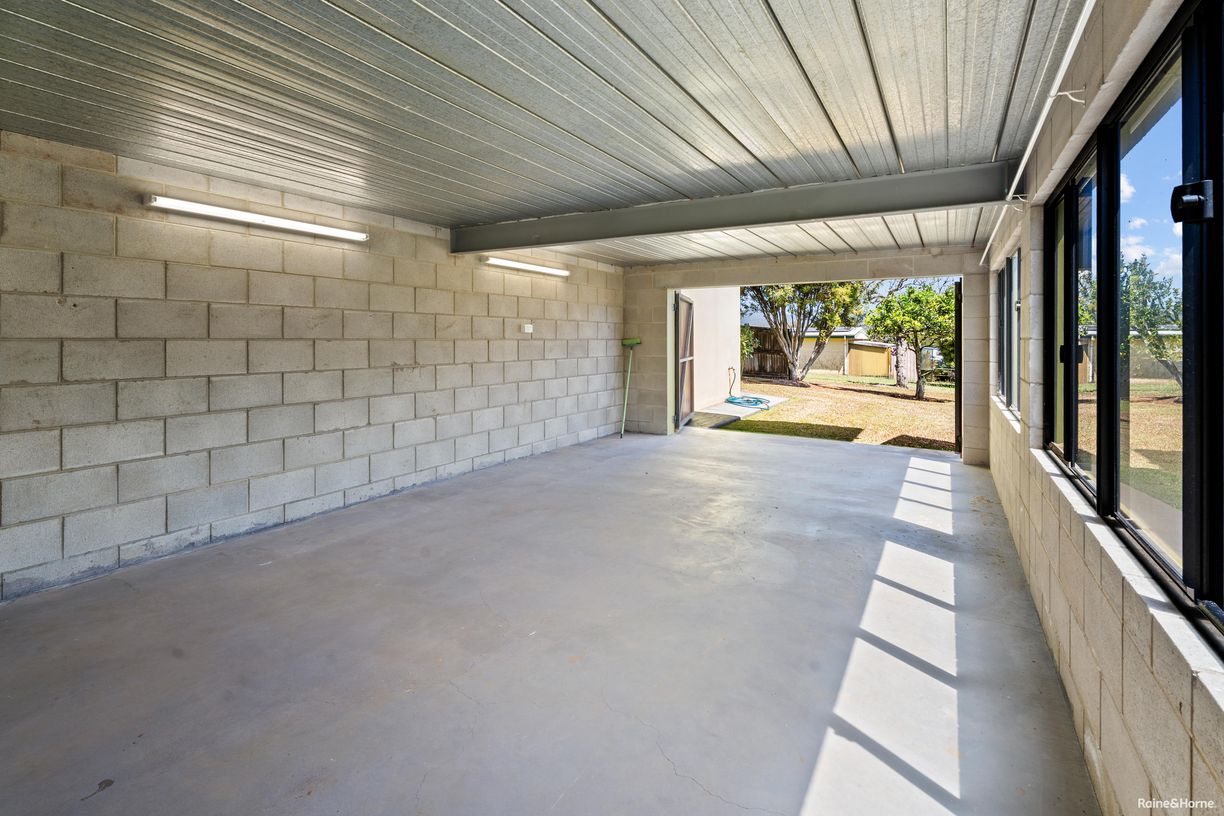 16 Montgomery Close — photo 27 of 30