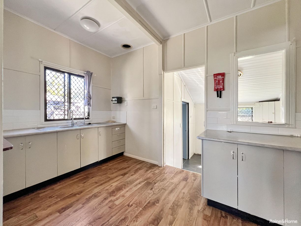 27 Rankine Street — photo 8 of 26