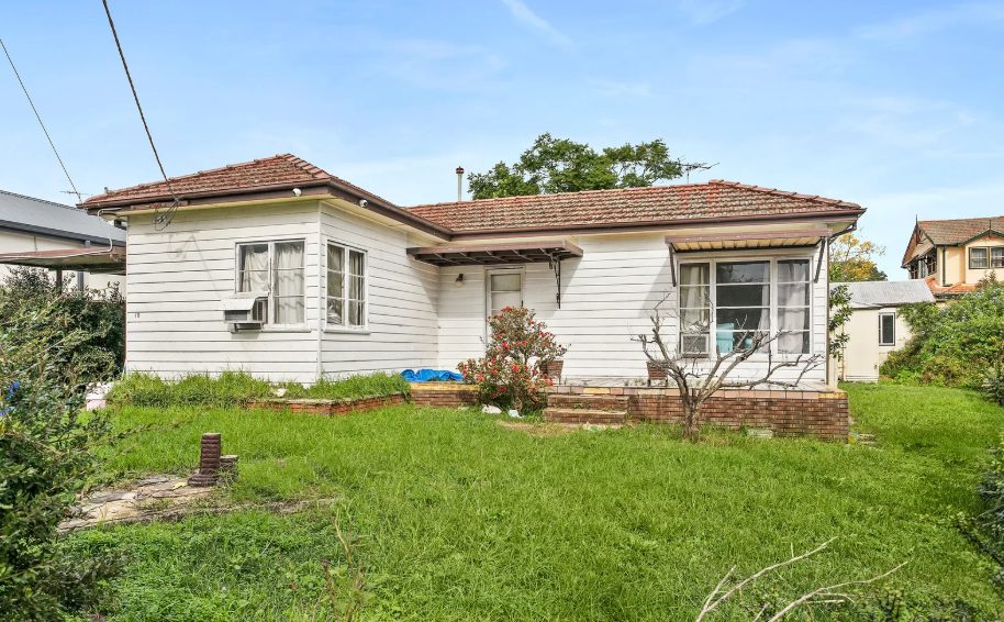 15 Hymen Street — photo from Raine & Horne Oatley