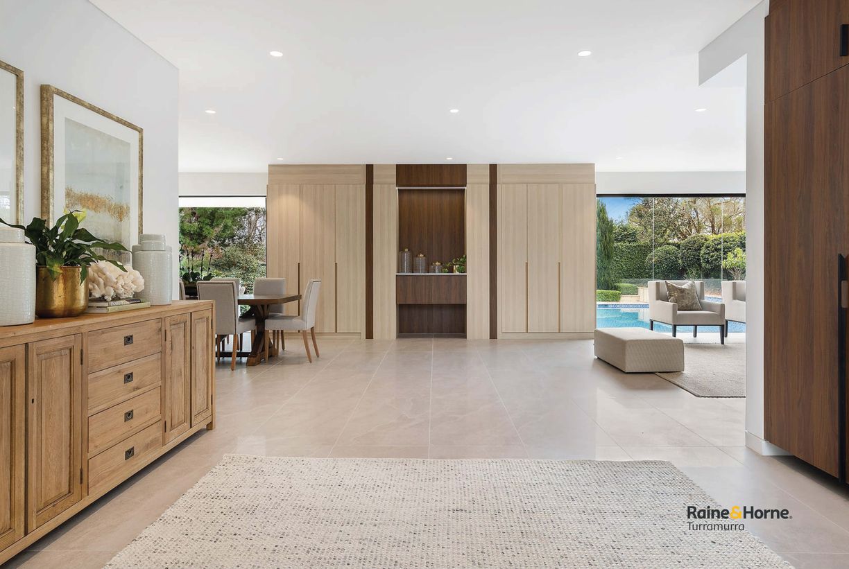 62 Grosvenor Street — photo 2 of 27