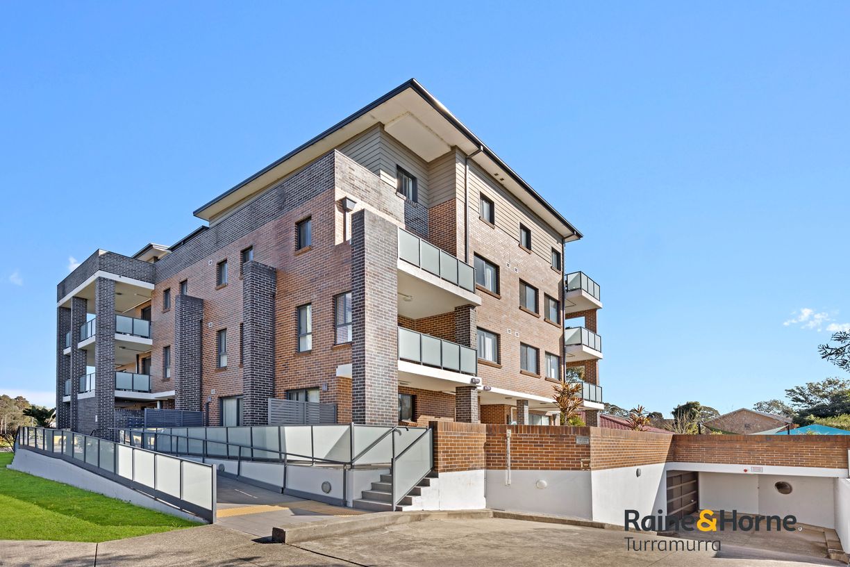 6/125 Memorial Avenue — photo from Raine & Horne Turramurra