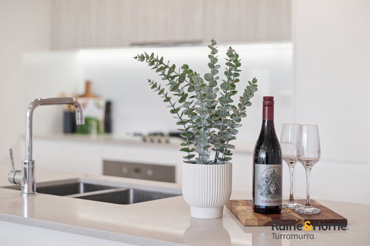 18/4-8 Bouvardia Street — photo 5 of 16