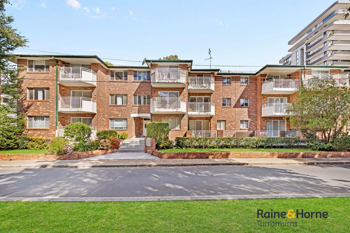 4/11-15 Park Avenue — photo from Raine & Horne Turramurra