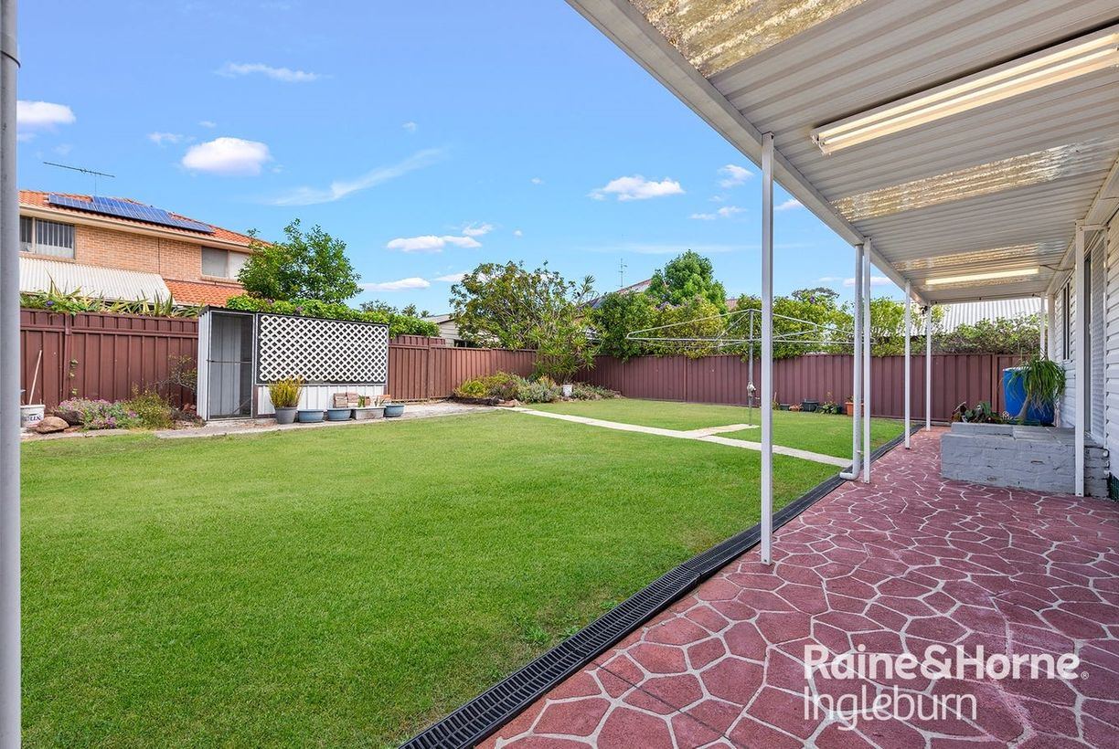 74 Ingleburn Road — photo 9 of 10