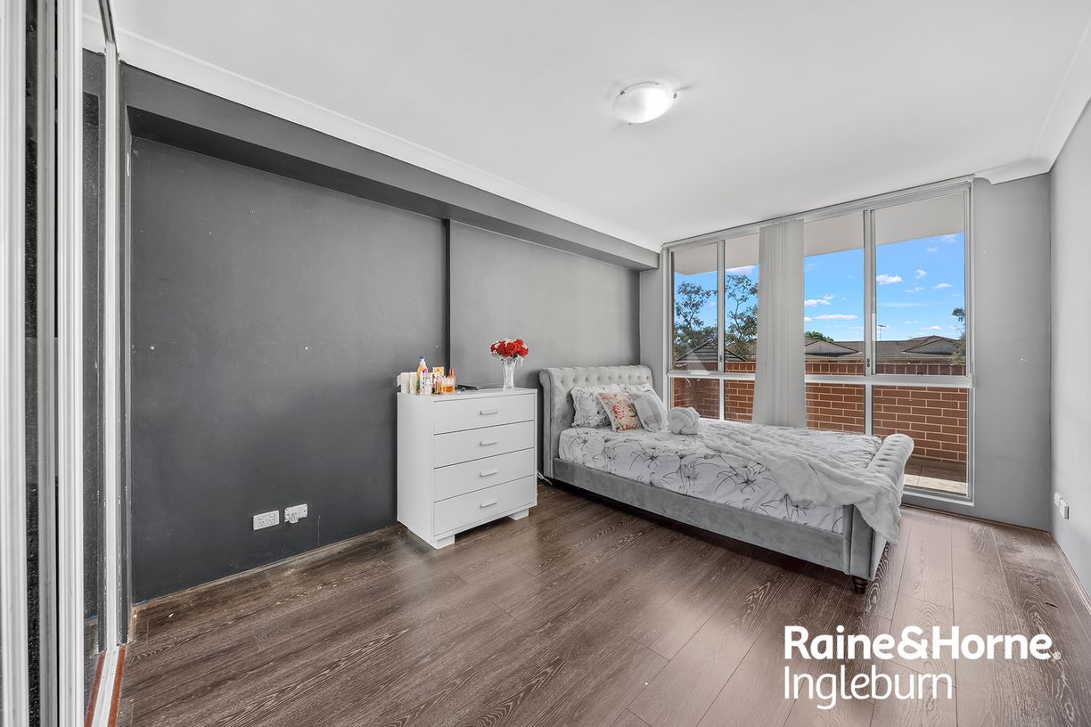 116/2-4 Macquarie Road — photo 3 of 16