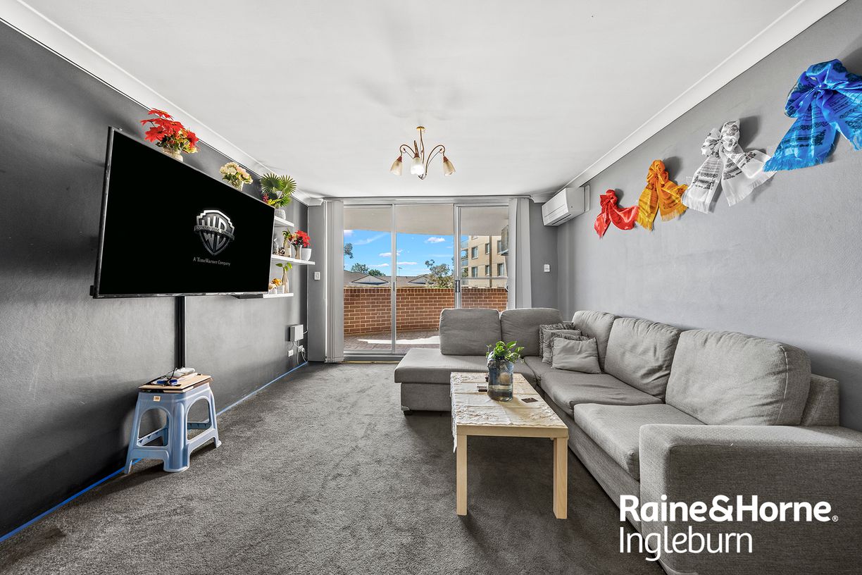 116/2-4 Macquarie Road — photo from Raine & Horne Ingleburn