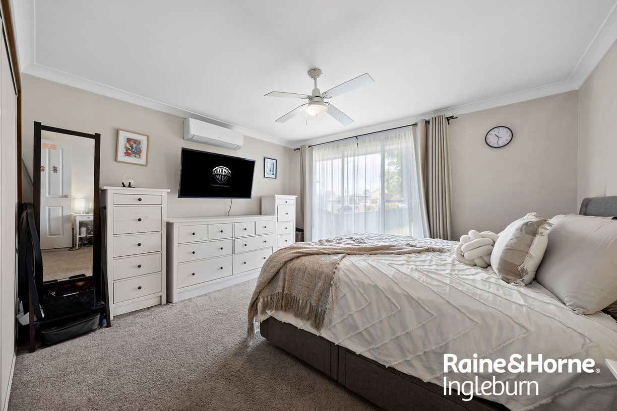 100 Saywell Road — photo 4 of 18