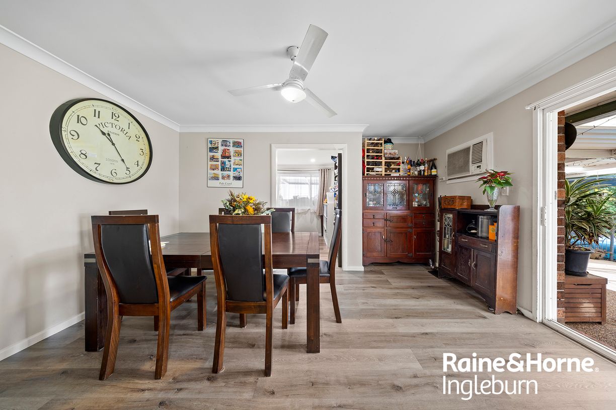 100 Saywell Road — photo 7 of 18