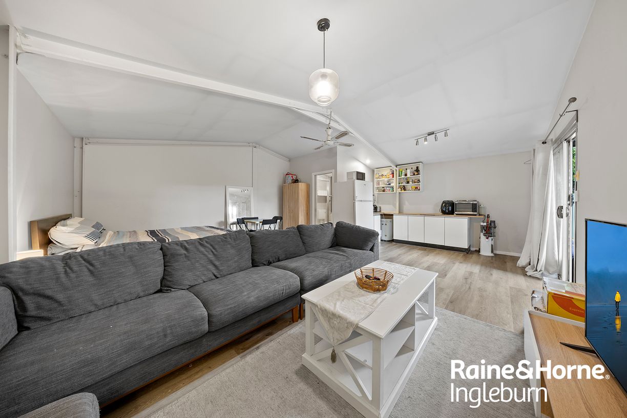 100 Saywell Road — photo 10 of 18
