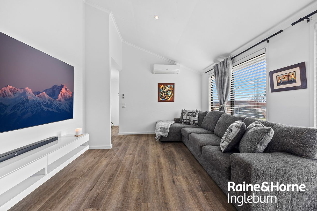 6/3 Kingfisher Street — photo from Raine & Horne Ingleburn