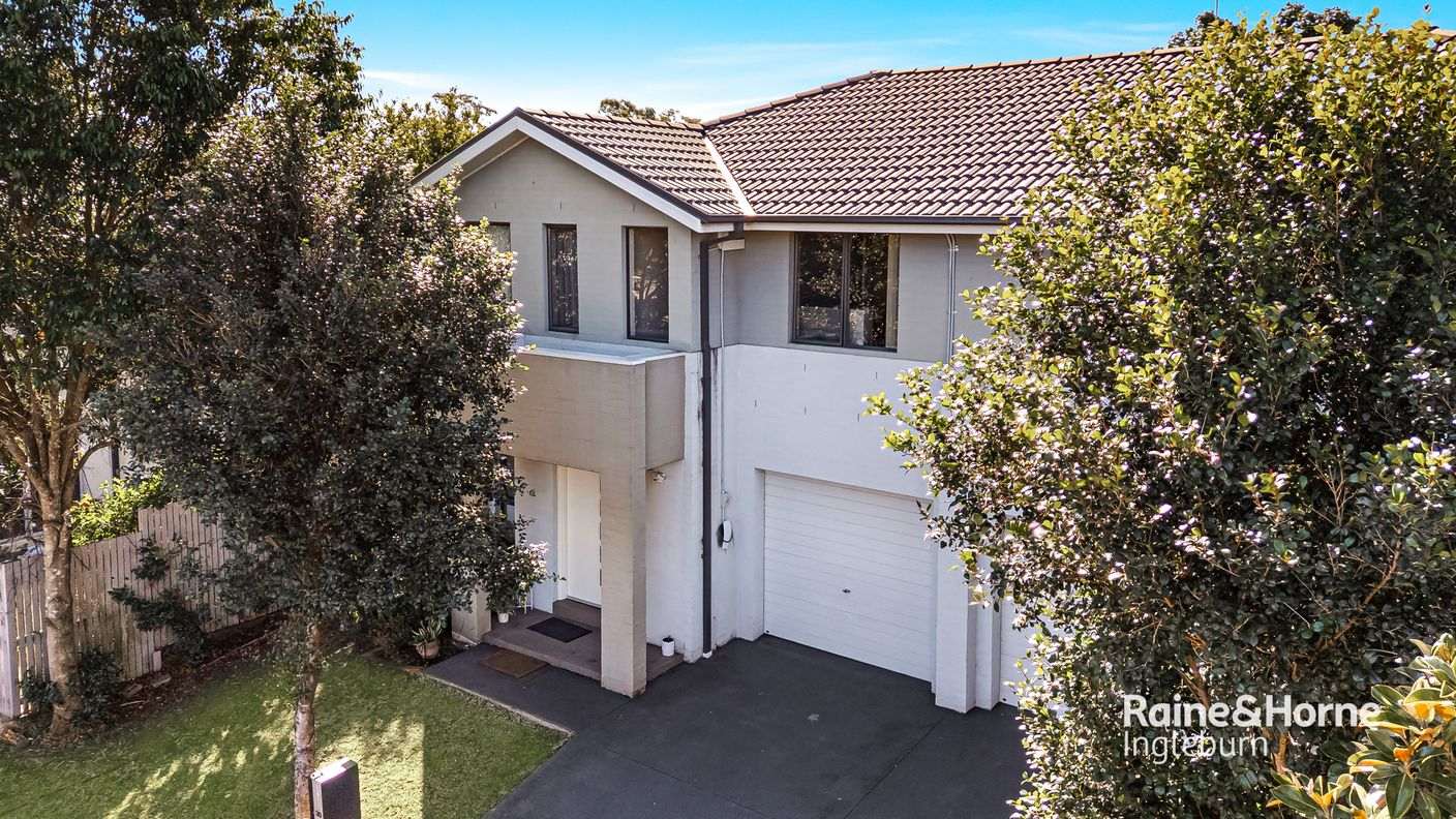 30 Sovereign Circuit — photo from Raine & Horne Ingleburn