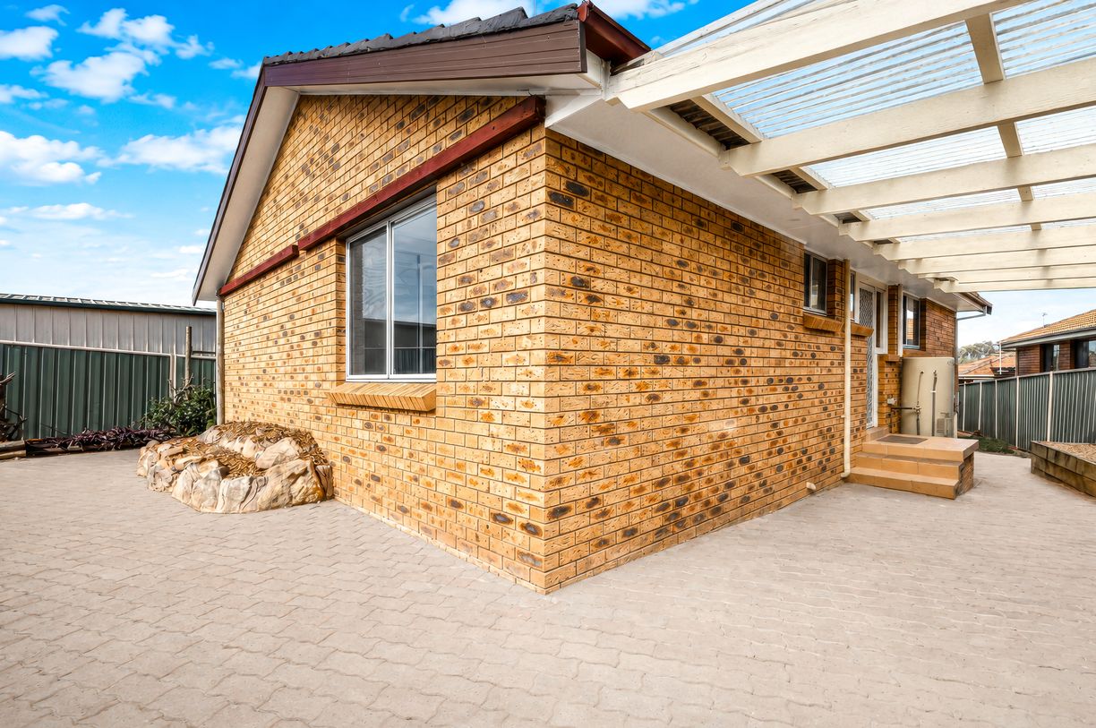31 Campbell Close — photo 8 of 13
