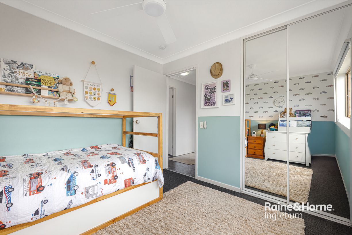 33 Hyacinth Avenue — photo 10 of 15