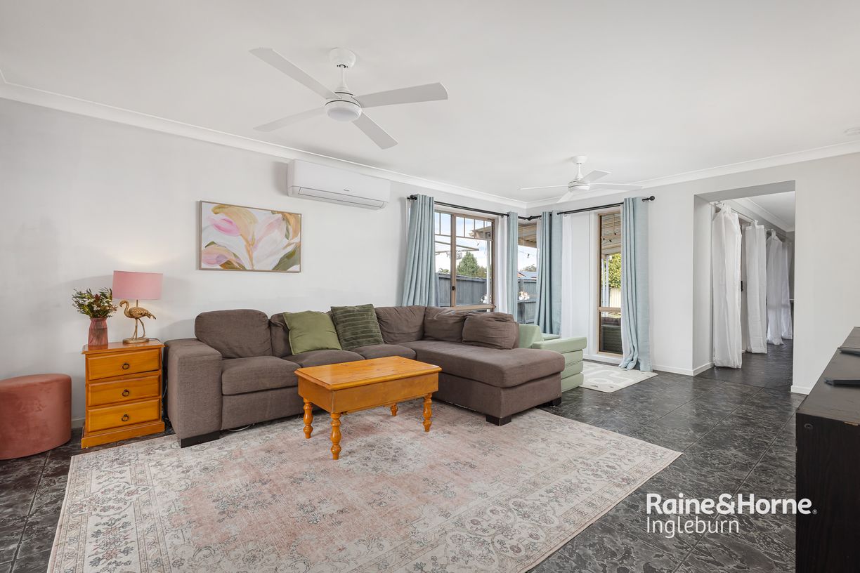 33 Hyacinth Avenue — photo 9 of 15