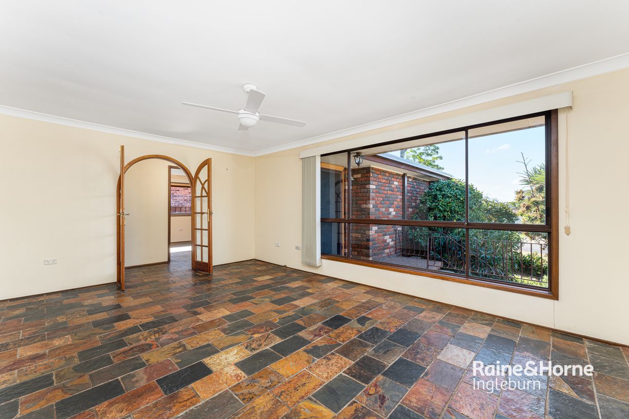 6 Abadal Place — photo 5 of 17