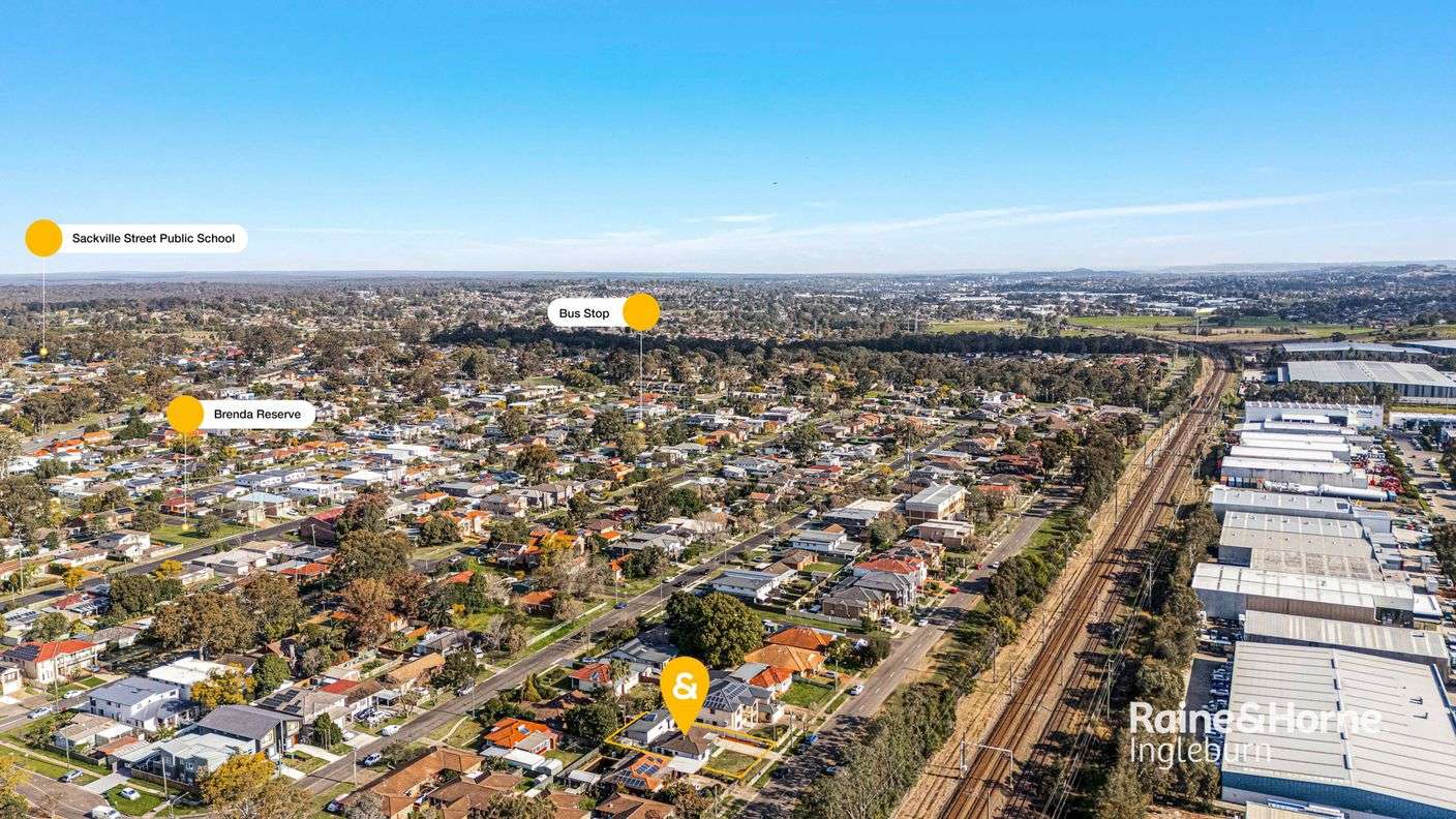 104 & 104A Ingleburn Road — photo 15 of 17