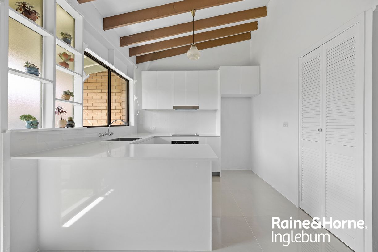 4/72-74 Macquarie Road — photo 2 of 15