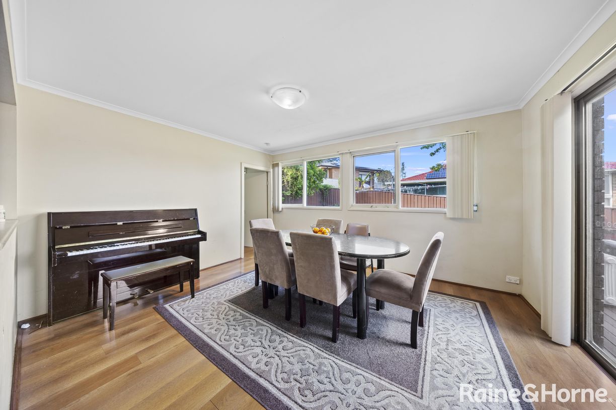 8 Jarndyce Avenue — photo 3 of 13