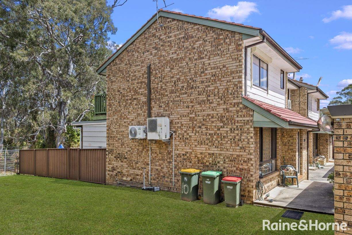 10/226-228 Harrow Road — photo from Raine & Horne Ingleburn