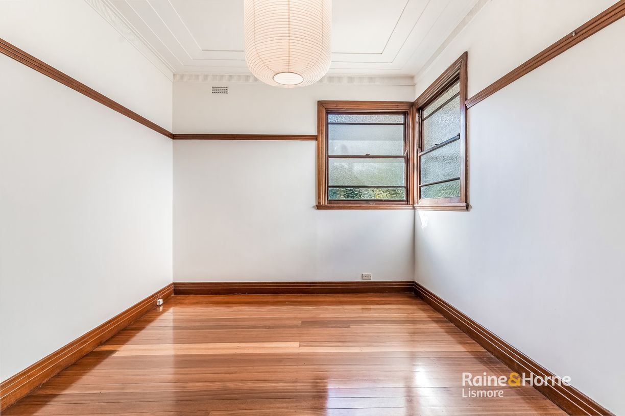 98 Dibbs Street — photo 15 of 27