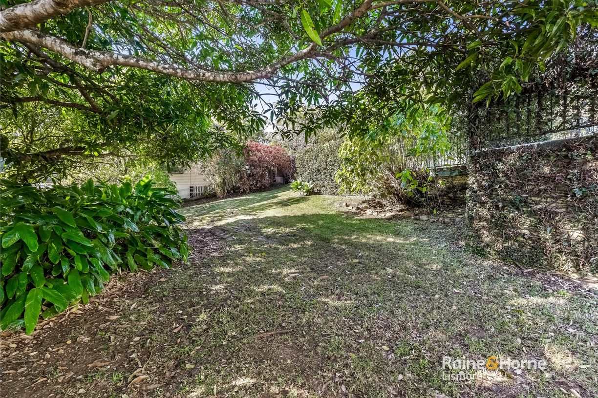 98 Dibbs Street — photo 19 of 27
