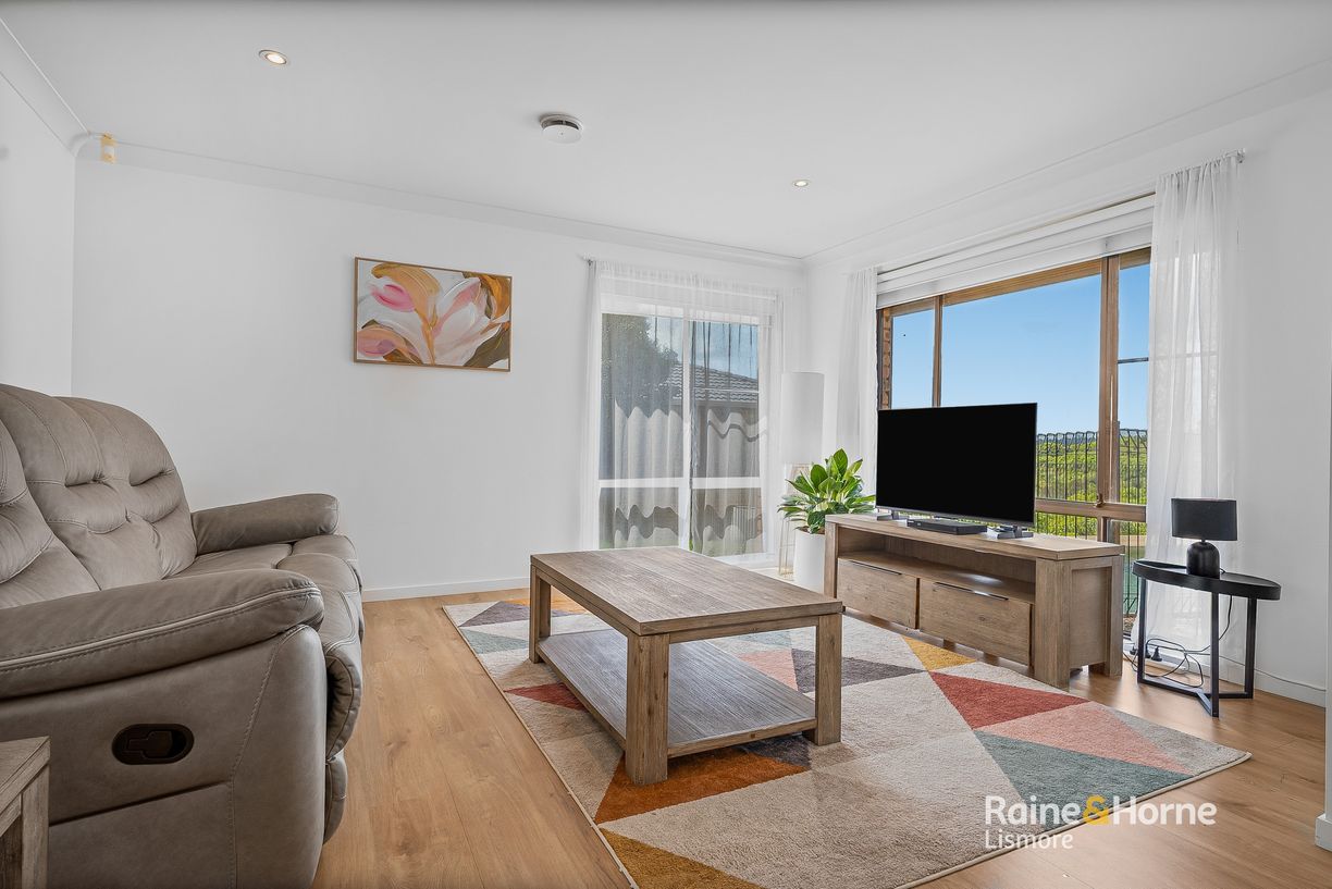 37 Trinity Drive — photo 3 of 29