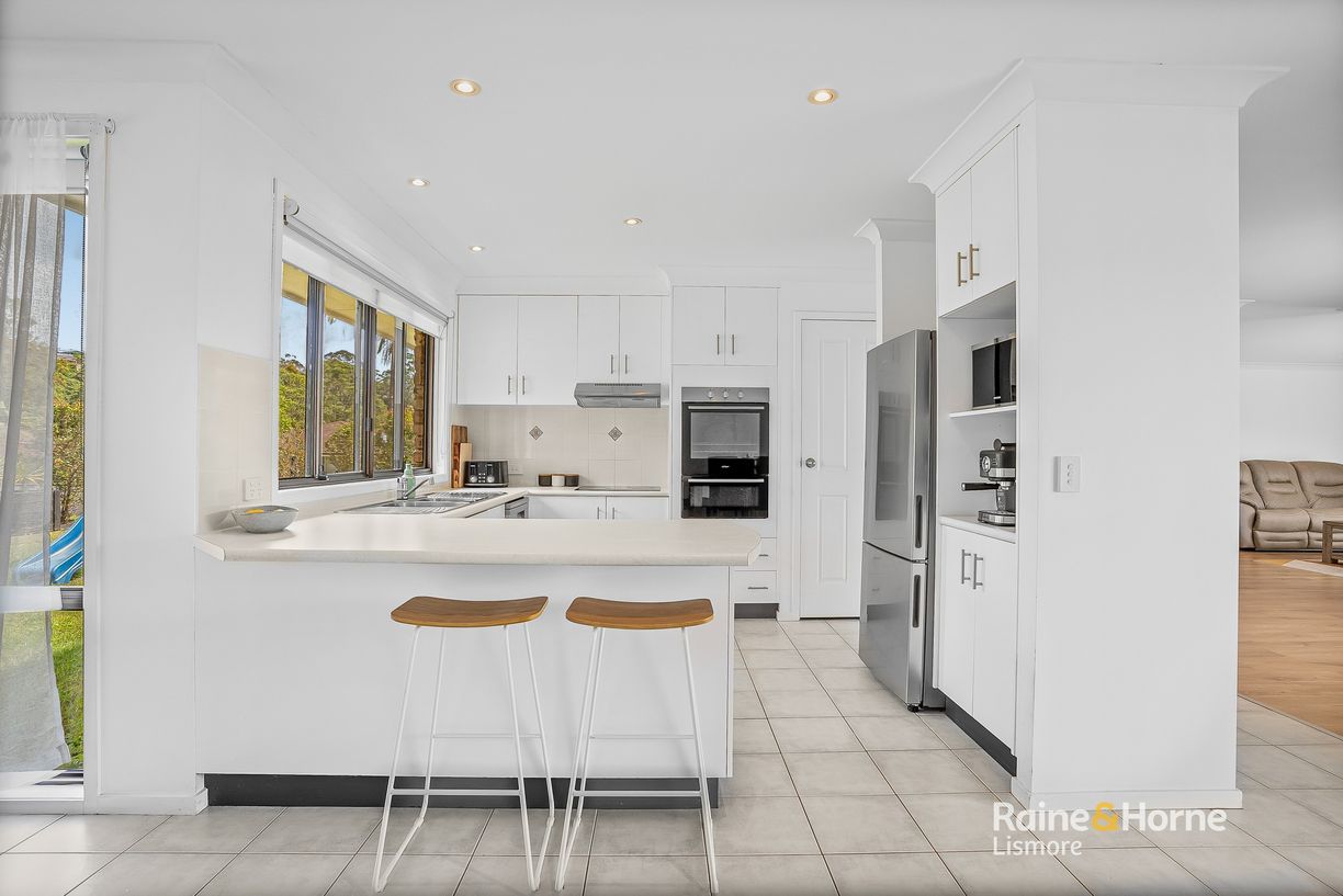 37 Trinity Drive — photo 4 of 29