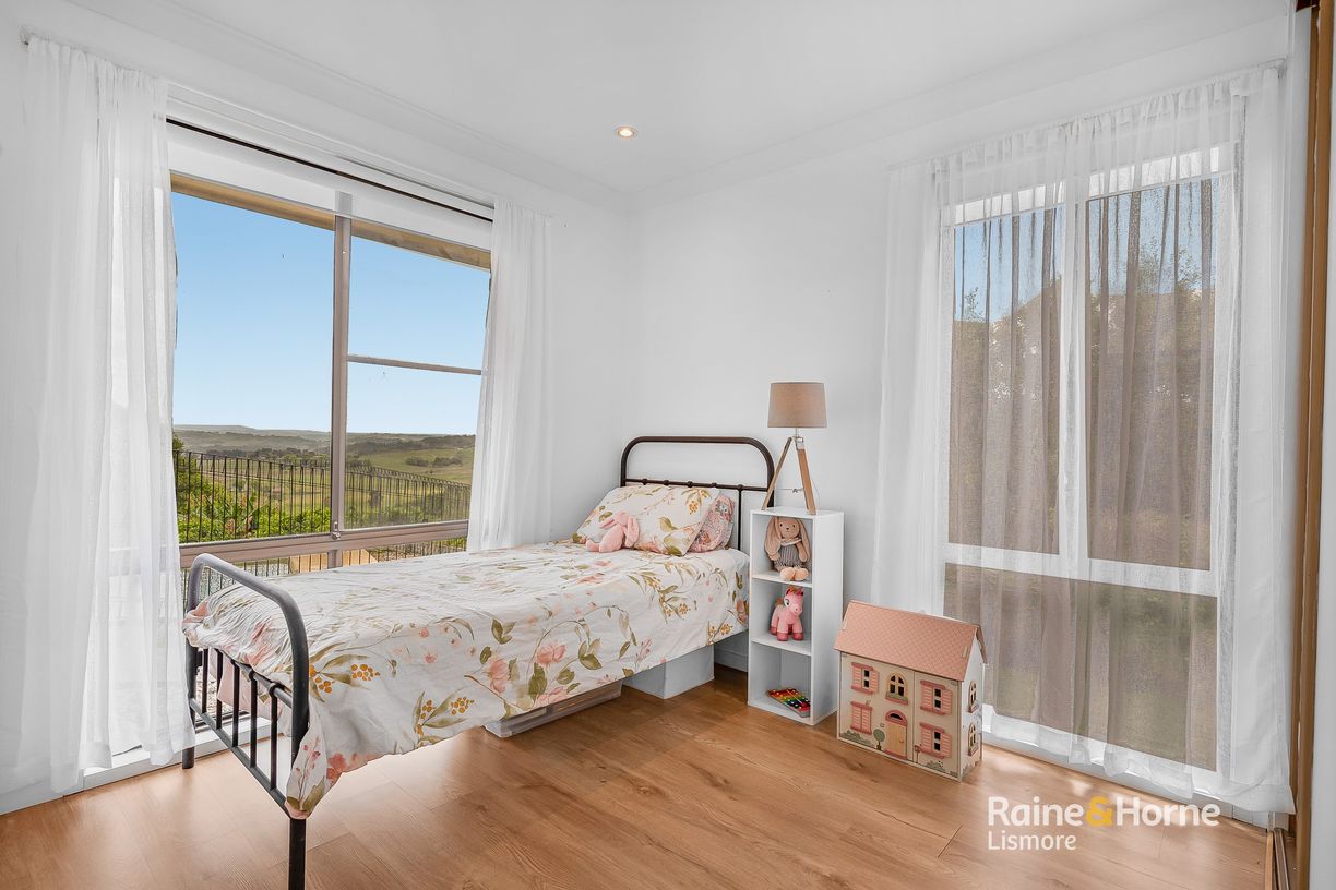 37 Trinity Drive — photo 14 of 29