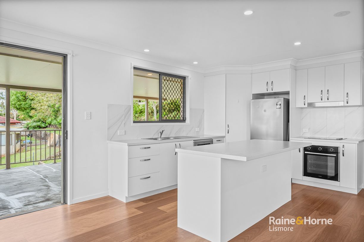 34 Norwood Avenue — photo 4 of 23